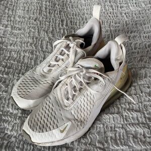 Nike air max 270 size 6.5 Youth in white